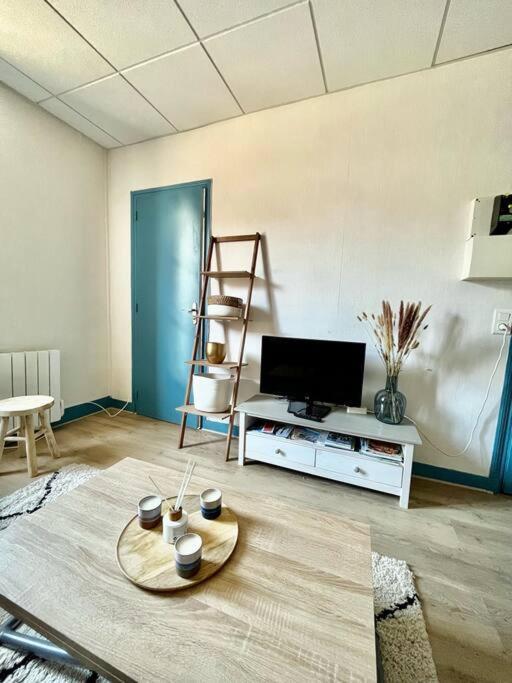 2 Pieces - Place Morny